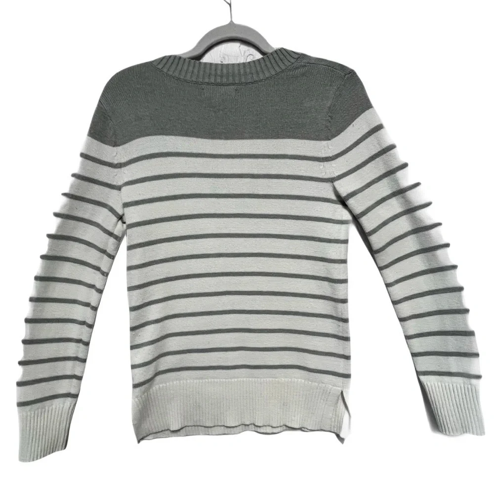 Nautica Women's V-Neck Sweater in Gray and White Stripes